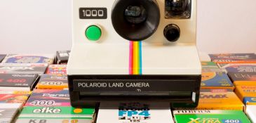 Hvordan fungerer et polaroid kamera? Fra foto til print